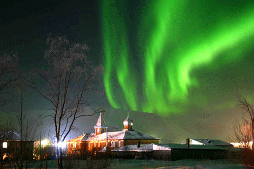 File:Aurora borealis Khibiny.gif