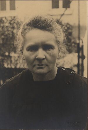 Marie curie portrait.jpg