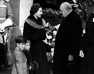 Churchill queen Elizabeth 1953.jpg
